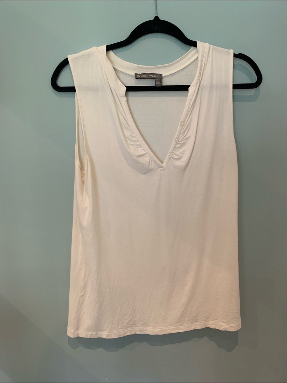 Tristan & Iseut Ivory Sleeveless V-Neck Tank